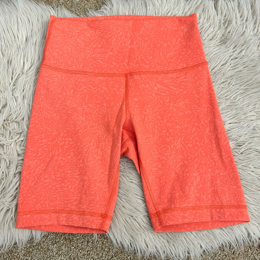 LULULEMON- Wunder Under Train High Rise 6” Shorts